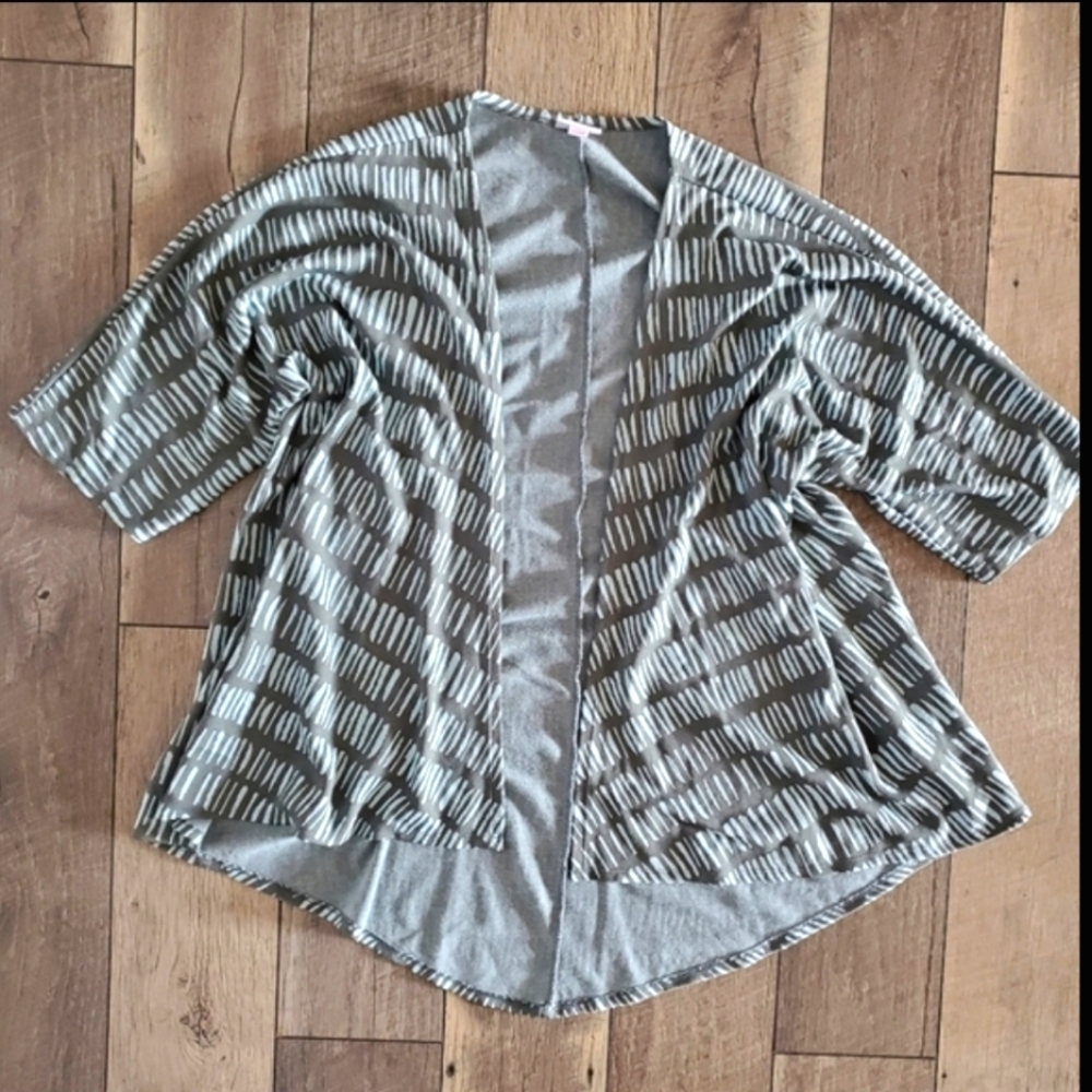 LuLaRoe Lindsay Green and Blue Sweater Kimono